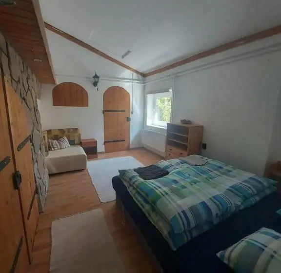 １階の１ベッドルームアパートメント, Attila S Guest House