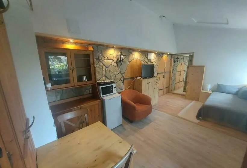 １階の１ベッドルームアパートメント, Attila S Guest House