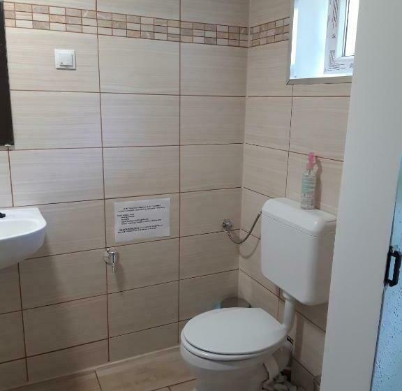 低层单卧公寓, Attila S Guest House