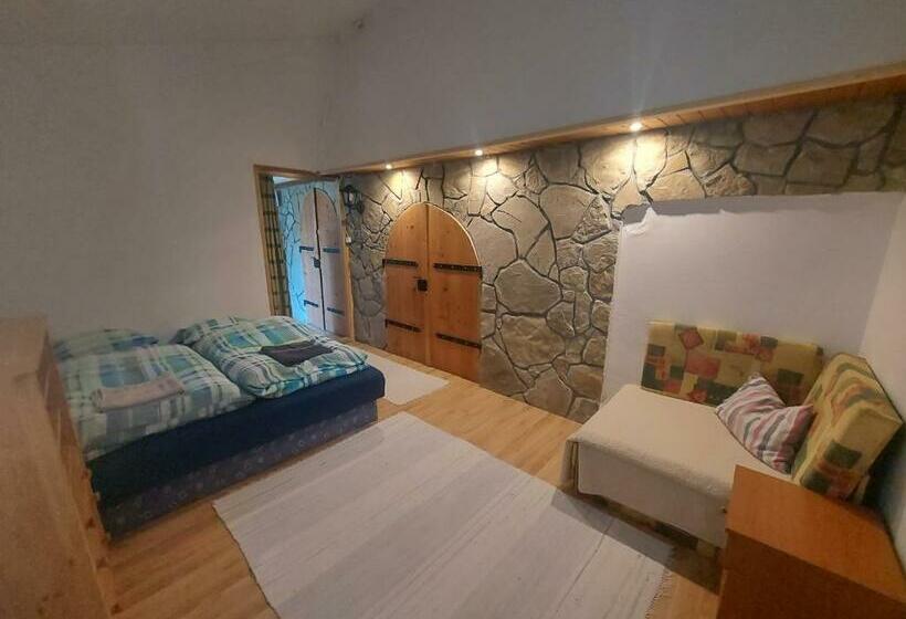 低层单卧公寓, Attila S Guest House