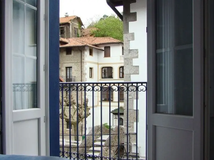Standard Room with Balcony, Bekale