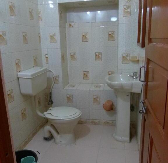 اتاق لوکس, Gajanand Guest House