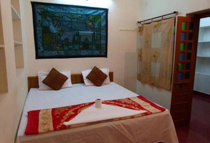 اتاق استاندارد, Gajanand Guest House