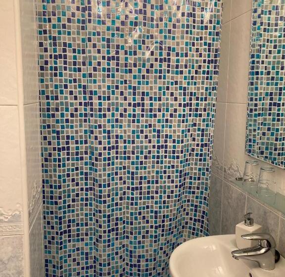 Номер Стандарт, Hostal La Concha