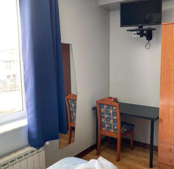 Номер Стандарт Трехместный, Hostal La Concha