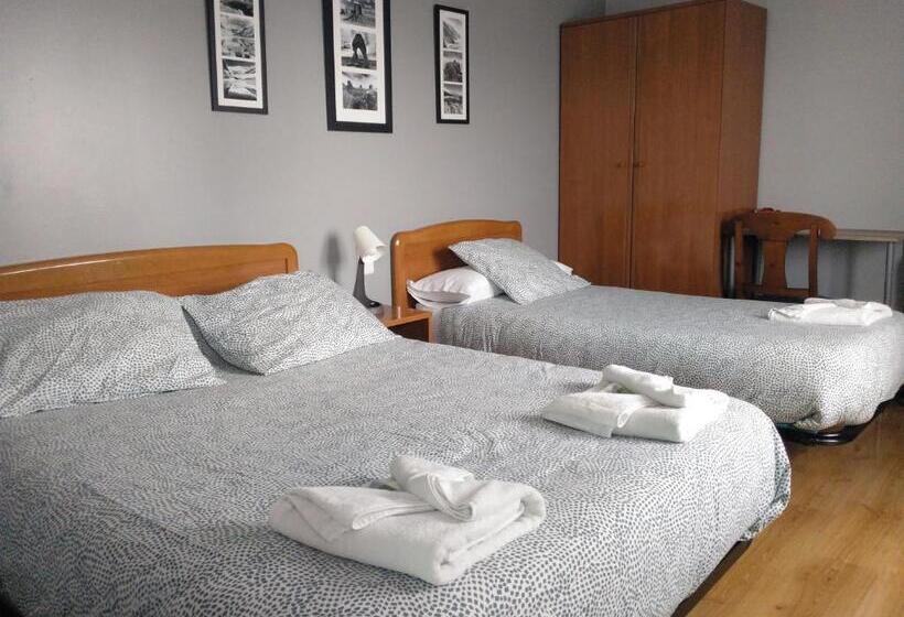 Семейный Номер, Hostal La Concha