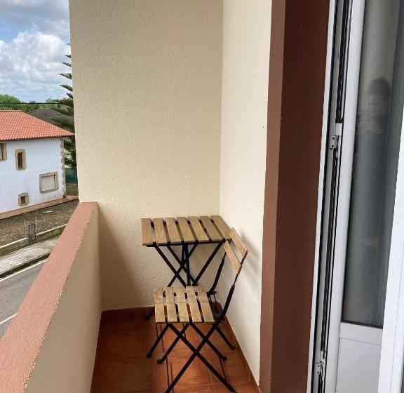 Номер Стандарт с Балконом, Hostal La Concha