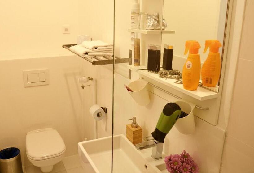 اتاق یک تخته با چشم‌انداز باغ, Wellness Vila Bohemia