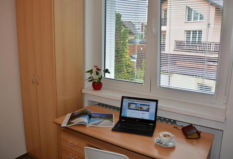 اتاق یک تخته با چشم‌انداز باغ, Wellness Vila Bohemia