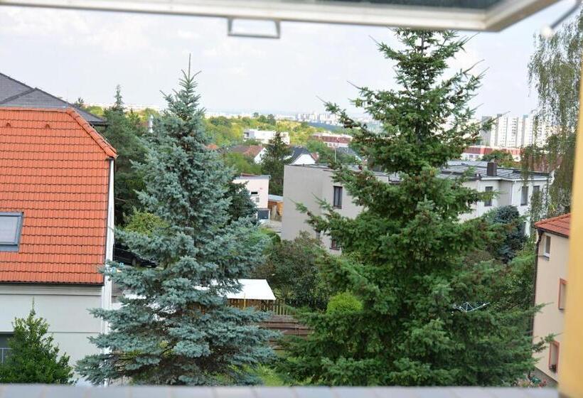 اتاق استاندارد با چشم‌انداز باغ, Wellness Vila Bohemia