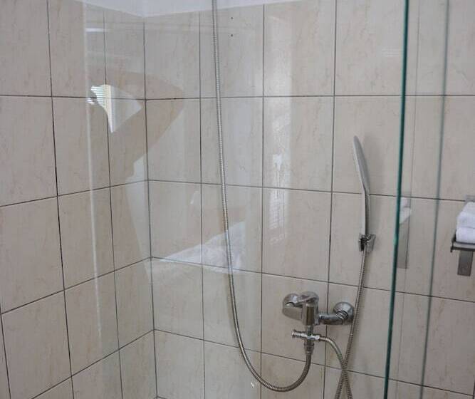 اتاق استاندارد سه نفره, Wellness Vila Bohemia