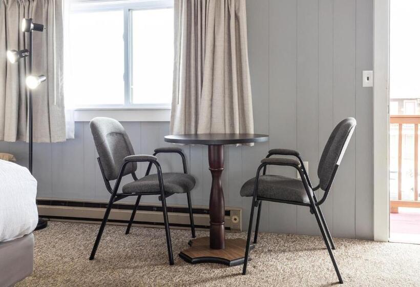 غرفة قياسية سرير كينج, The Janmere Motel