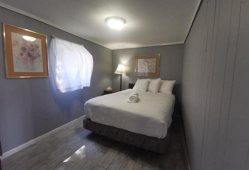 Номер Deluxe, The Janmere Motel