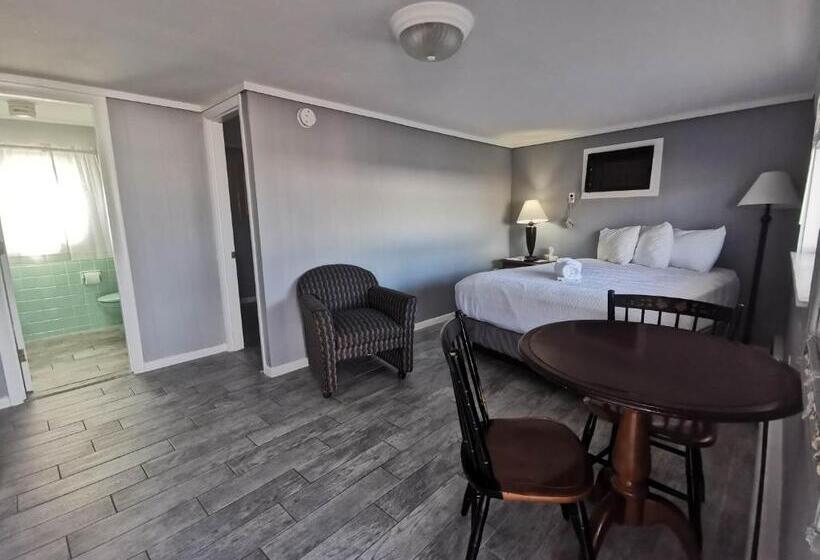 غرفة ديلوكس, The Janmere Motel