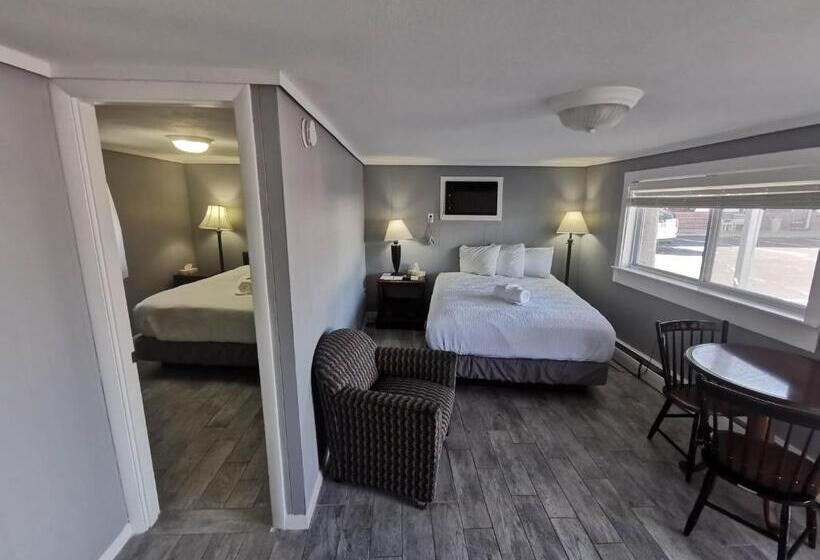 غرفة ديلوكس, The Janmere Motel