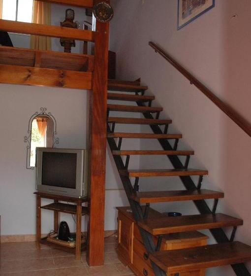 اتاق پنج‌تخته استاندارد, Hosteria Amaneseres