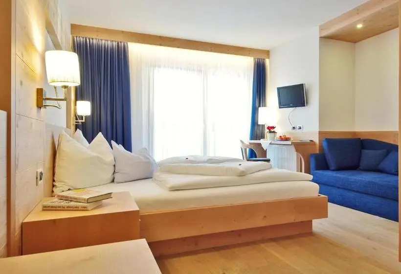 Standard Kolmen Hengen Huone, Garni Cristin & Dep Antina