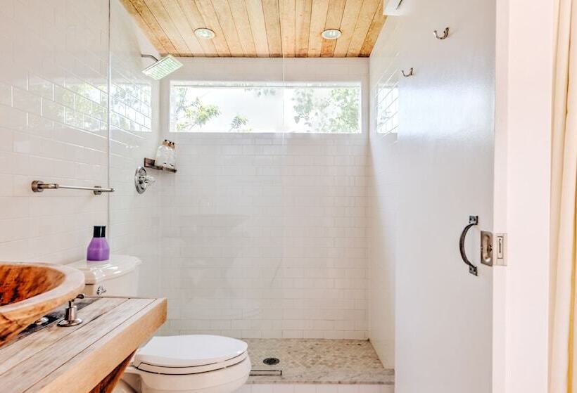 غرفة قياسية سرير مزدوج, The Surf Lodge