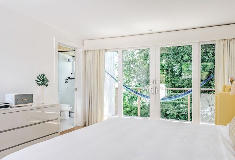 غرفة قياسية سرير مزدوج, The Surf Lodge