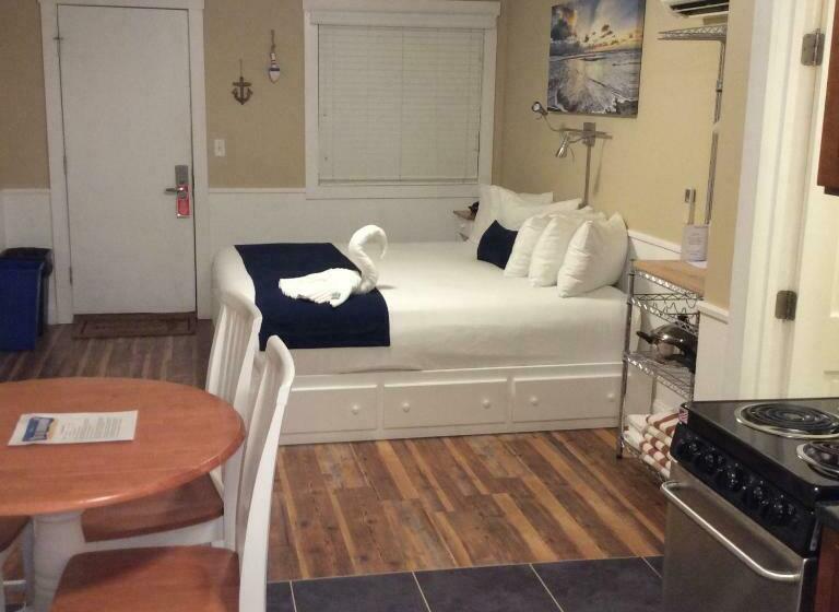 家庭套房, The Beachwood