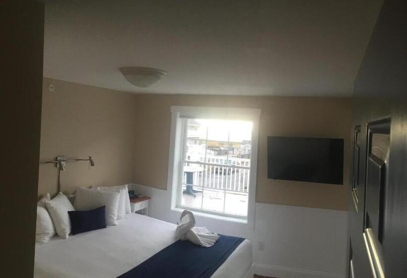 家庭套房, The Beachwood