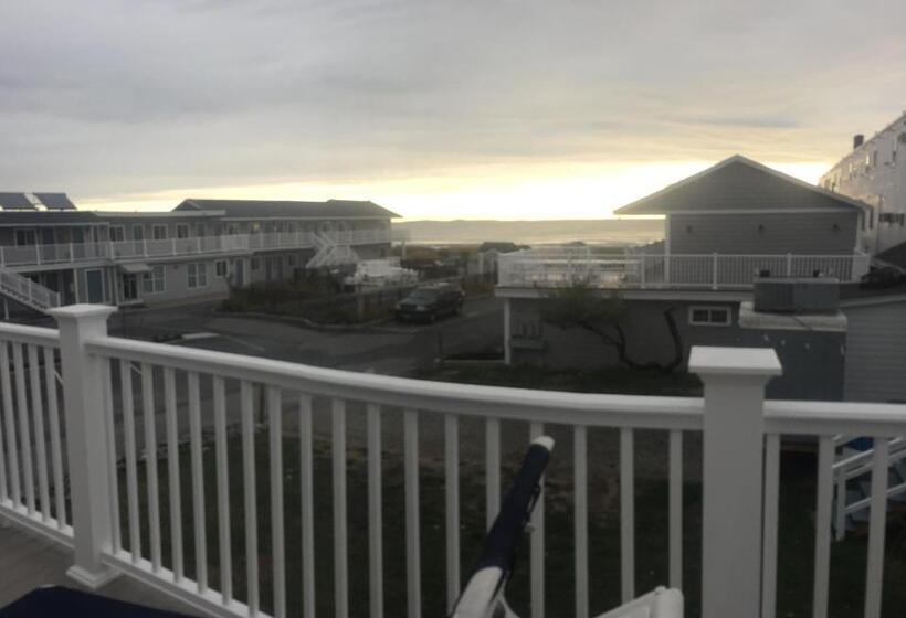 Family Suite, The Beachwood