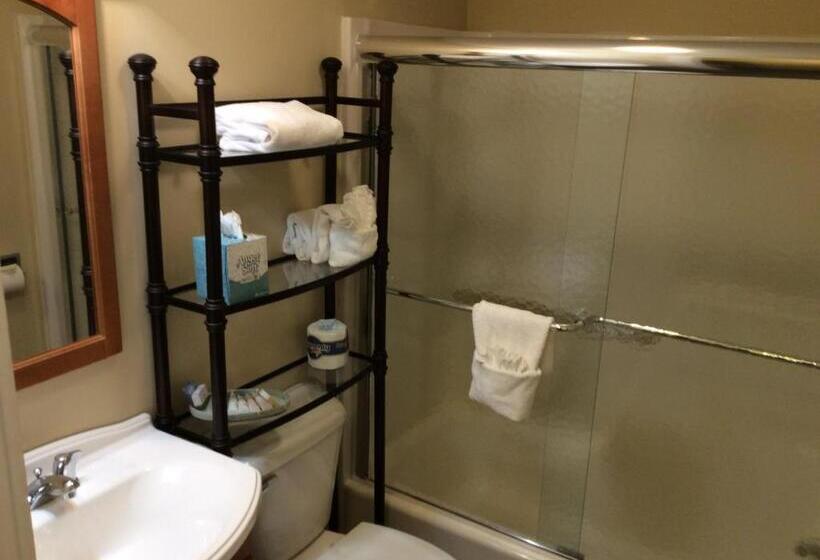 标准间内部标间, The Beachwood