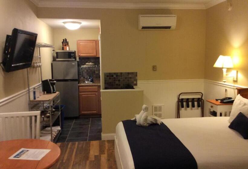 标准间内部标间, The Beachwood