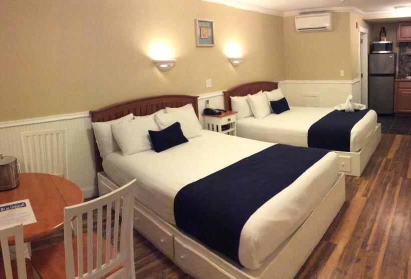 غرفة قياسية مطلّة علي البحر, The Beachwood