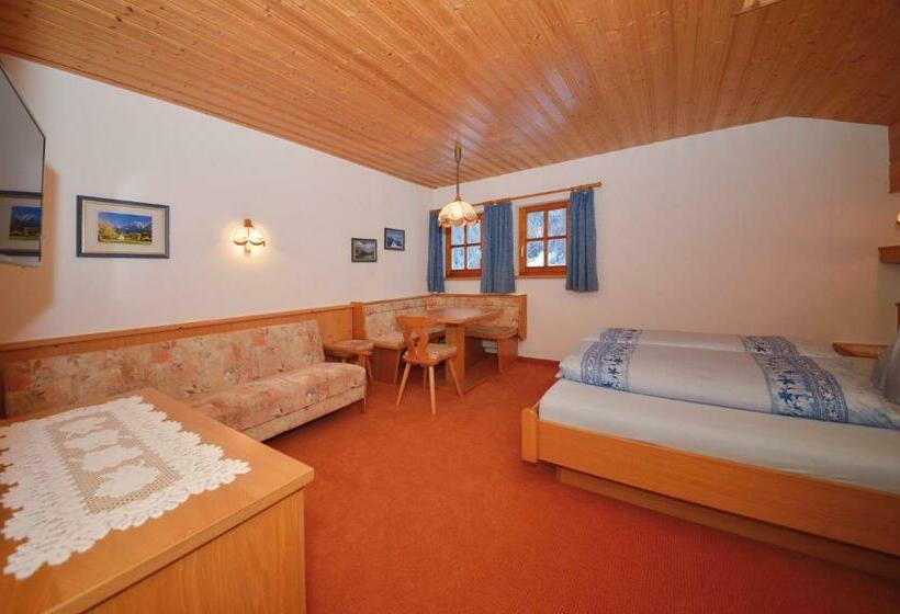 شقة غرفة واحدة, Apart Lukas