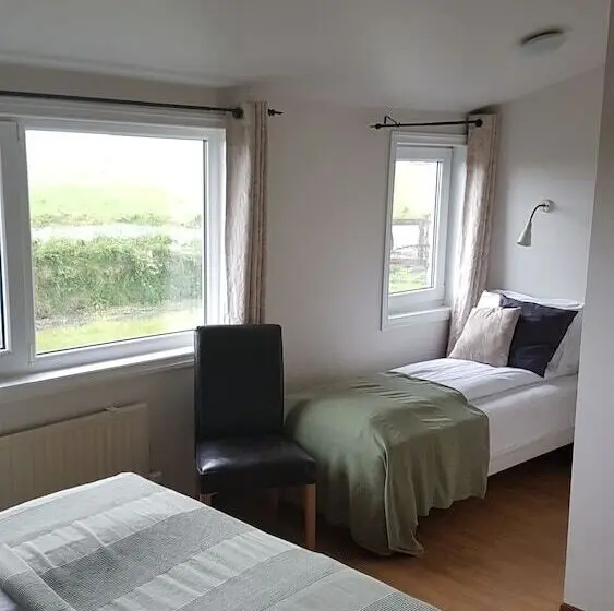 اتاق استاندارد سه نفره, Guesthouse Vellir