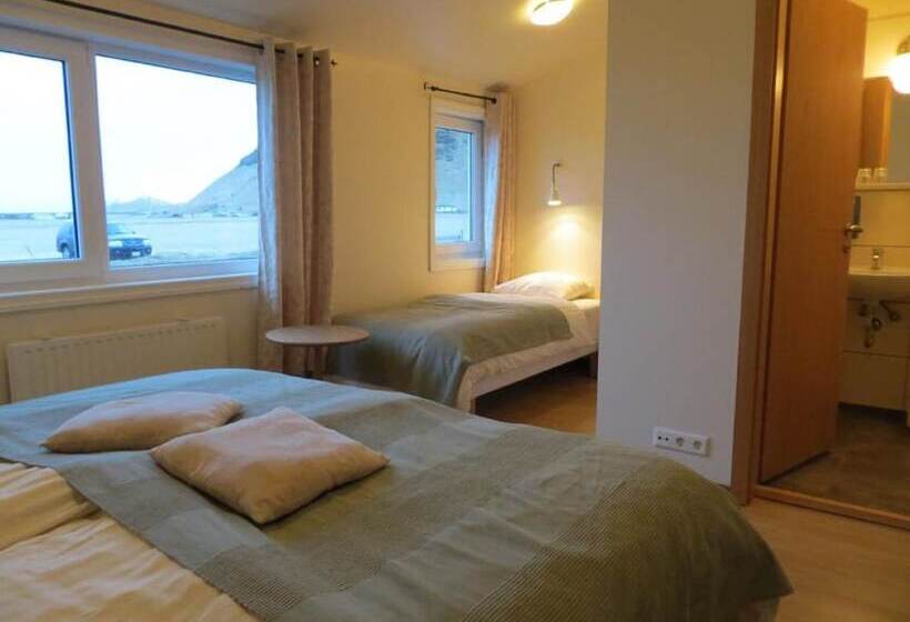 اتاق استاندارد سه نفره, Guesthouse Vellir