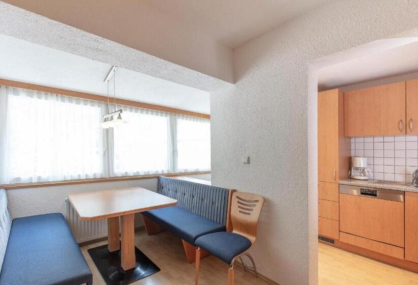 דירה בת חדר שינה 1 עם מרפסת, Haus Manfred