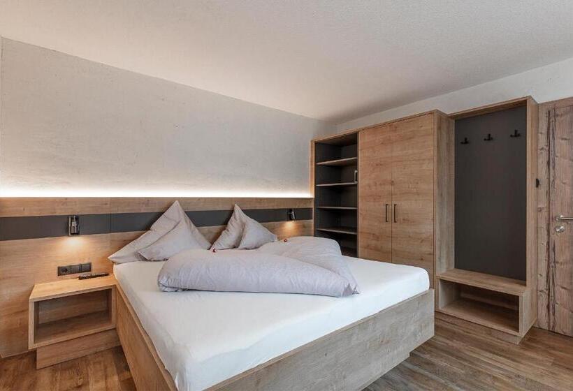 דירת שני חדרים עם מרפת, Haus Manfred