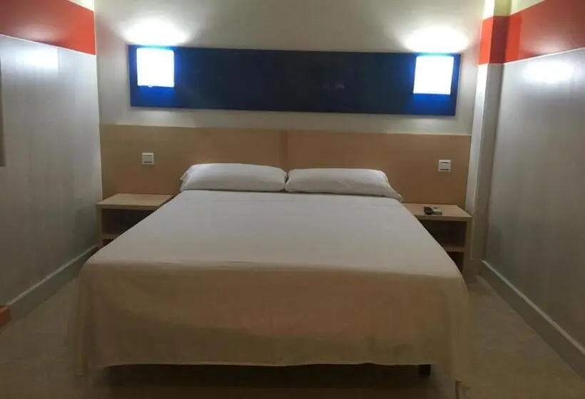 スタンダードルーム, Hostal Ducal