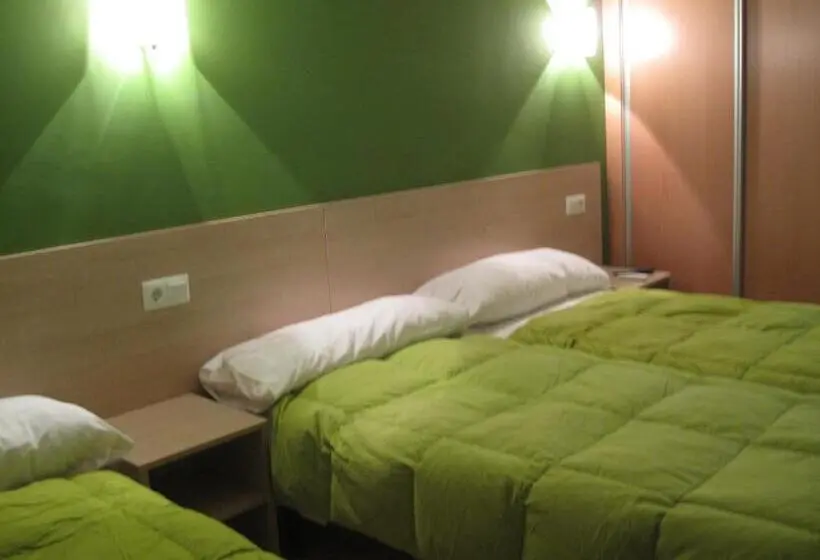 スタンダードトリプルルーム, Hostal Ducal