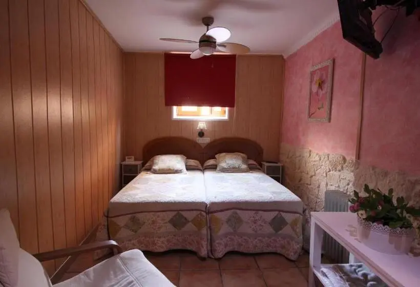 اتاق استاندارد با سرویس بهداشتی مشترک, Posada De Peregrinos