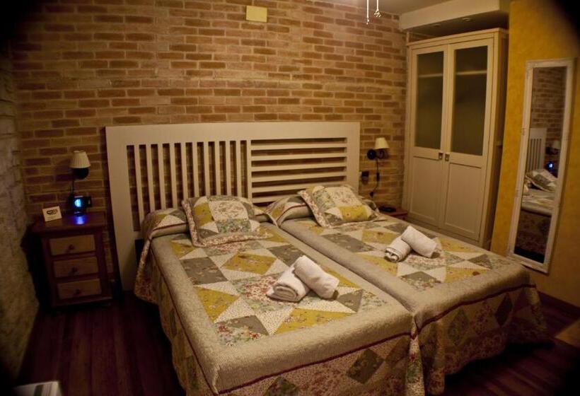 اتاق استاندارد با سرویس بهداشتی مشترک, Posada De Peregrinos