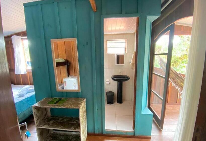 带阳台标准四人间, Pousada Recanto Tropical