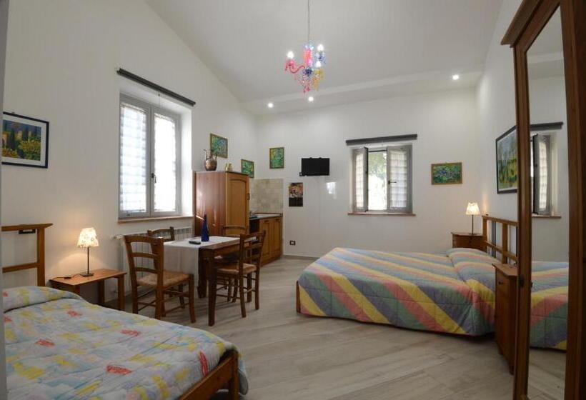 스탠다드 트리플 룸, Agriturismo Fattoria Podere Peciano