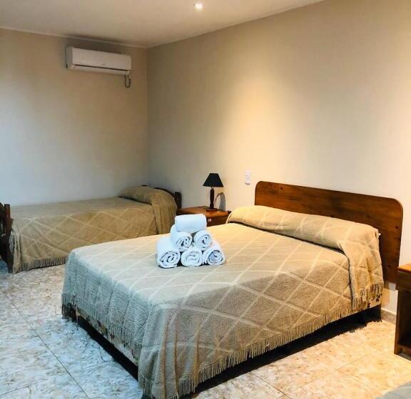 غرفة إقتصادية رباعية, La Familia