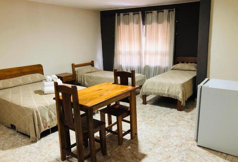 غرفة عائلية, La Familia