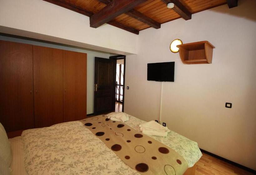 דירת דופלקס בת חדר שינה 1, Pensiunea Eliza