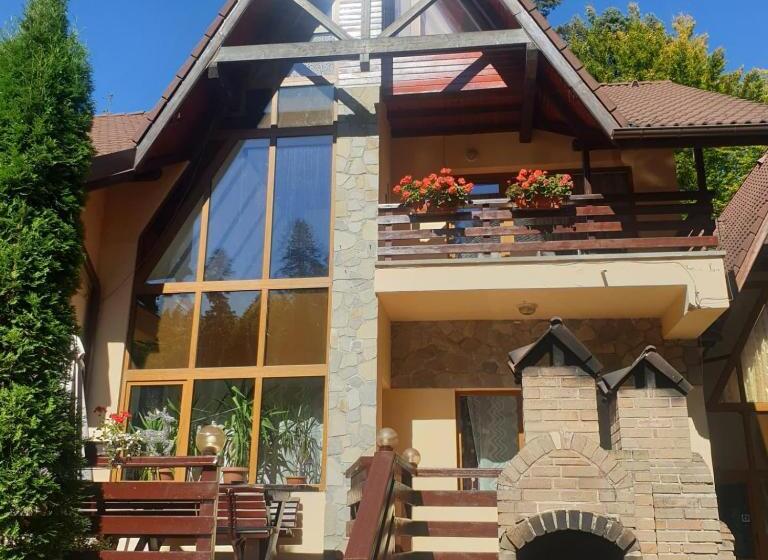 וילה בת 3 חדרי שינה, Pensiunea Eliza