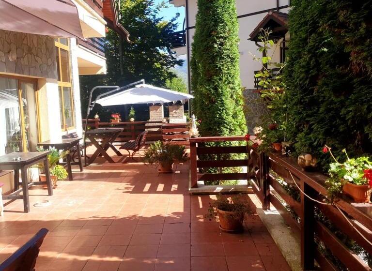 וילה בת 3 חדרי שינה, Pensiunea Eliza