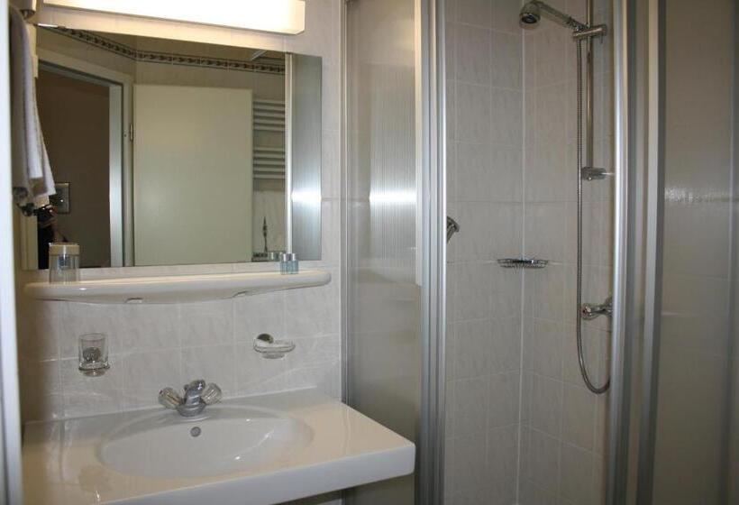 غرفة قياسية ثلاثية مزودة بشرفة, Pension Wachter