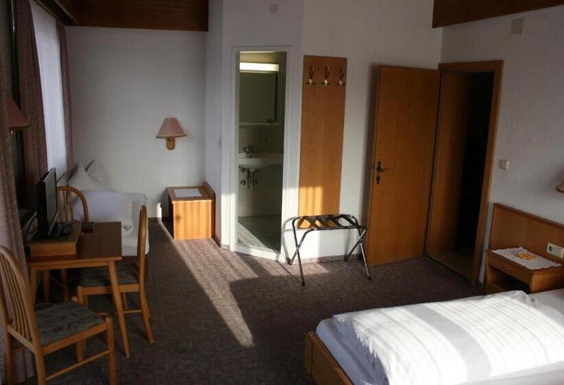 Трехместный Номер Стандарт с Балконом, Pension Wachter