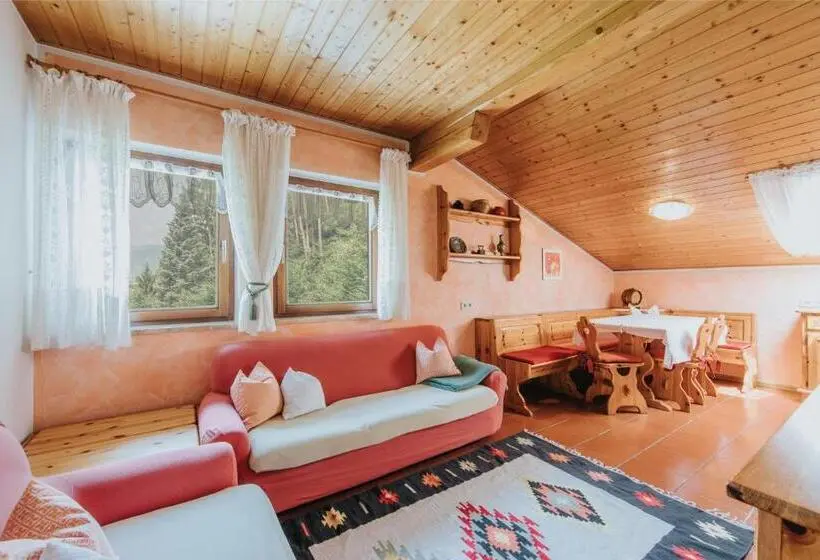 Huoneisto 2 Makuuhuonetta, Residence Obermoarhof   Comfortable Apartments For Families, Swimmingpool, Playing Grounds, Almencar