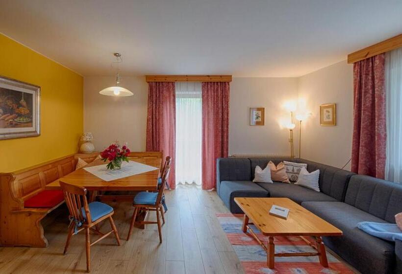 带3个卧室的公寓, Residence Obermoarhof   Comfortable Apartments For Families, Swimmingpool, Playing Grounds, Almencar