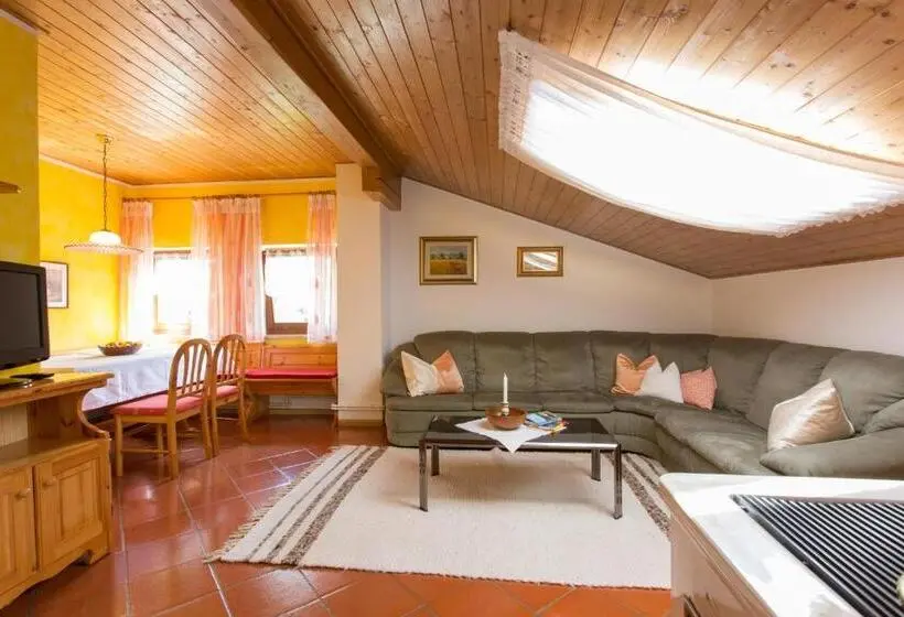 Huoneisto 1 Makuuhuone, Residence Obermoarhof   Comfortable Apartments For Families, Swimmingpool, Playing Grounds, Almencar